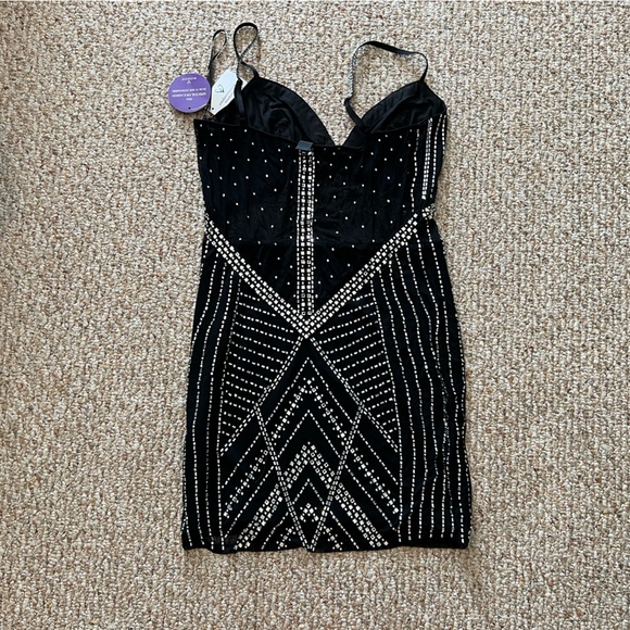 NWT Windsor Beaded Gatsby Black Mini Dress - Picture 2 of 2